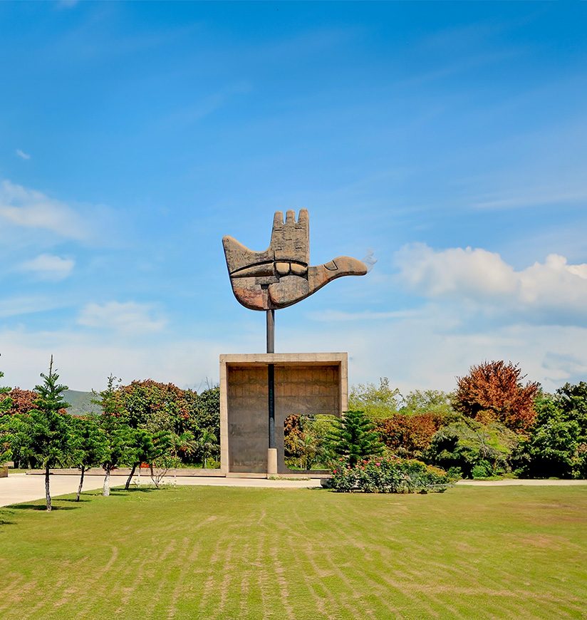 Noida to Chandigarh taxi cab service